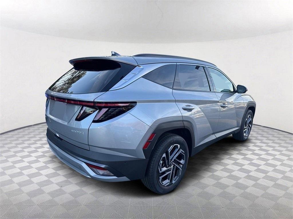 new 2025 Hyundai TUCSON Hybrid car