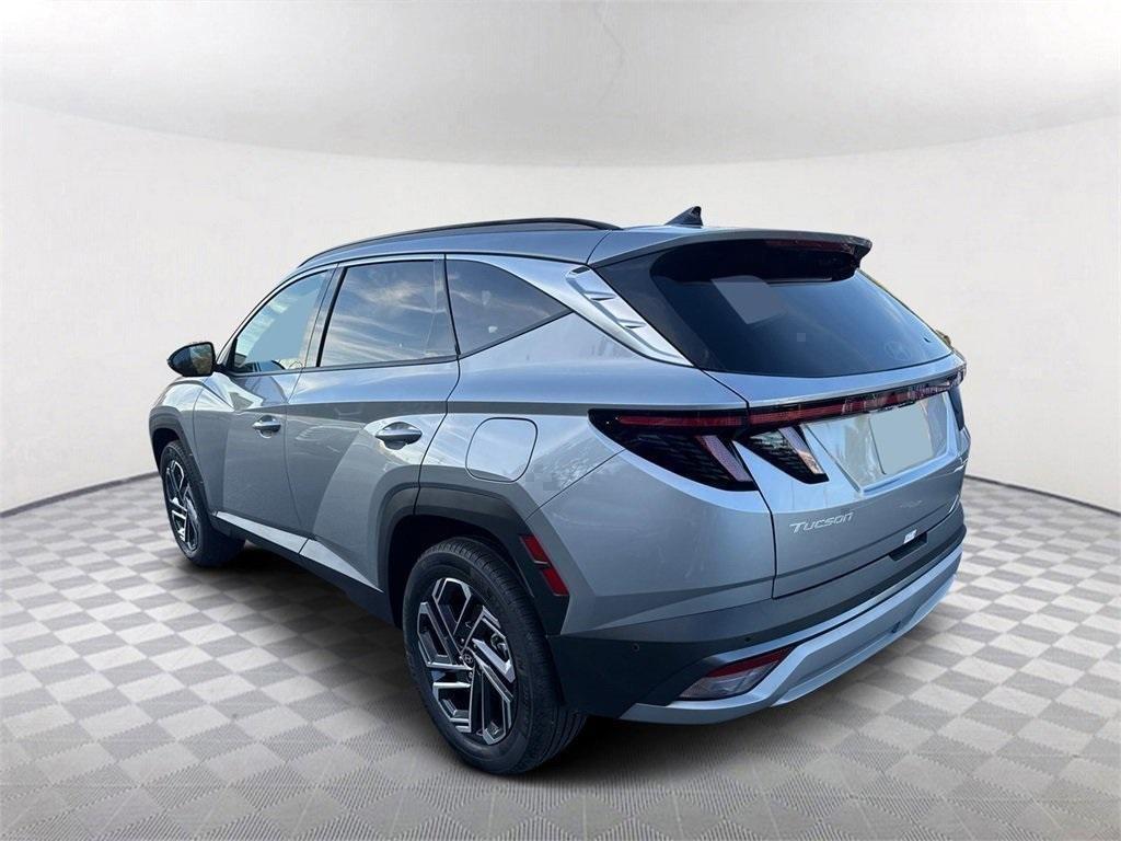 new 2025 Hyundai TUCSON Hybrid car