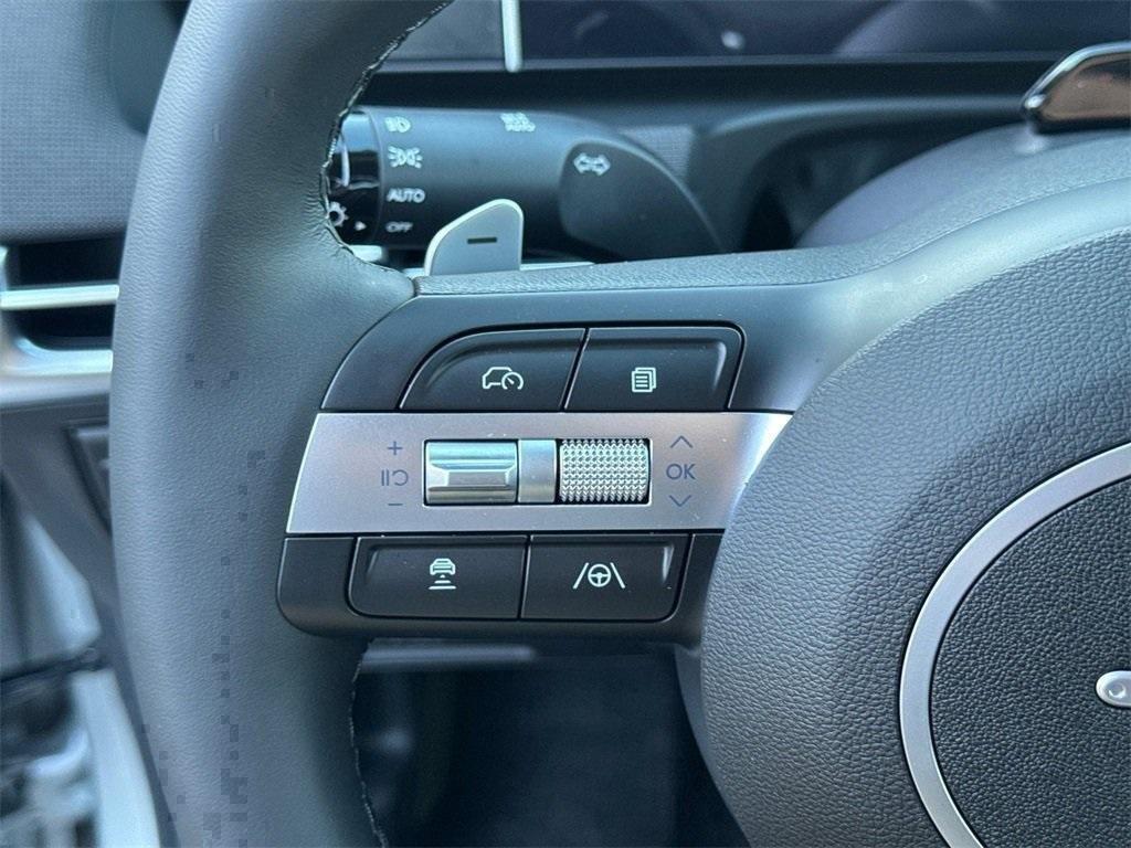 new 2025 Hyundai TUCSON Hybrid car