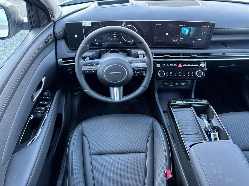 new 2025 Hyundai TUCSON Hybrid car