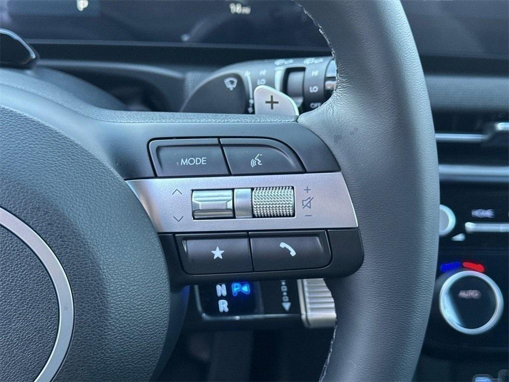 new 2025 Hyundai TUCSON Hybrid car