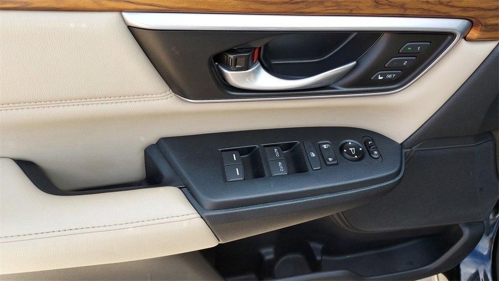 used 2017 Honda CR-V car, priced at $17,394