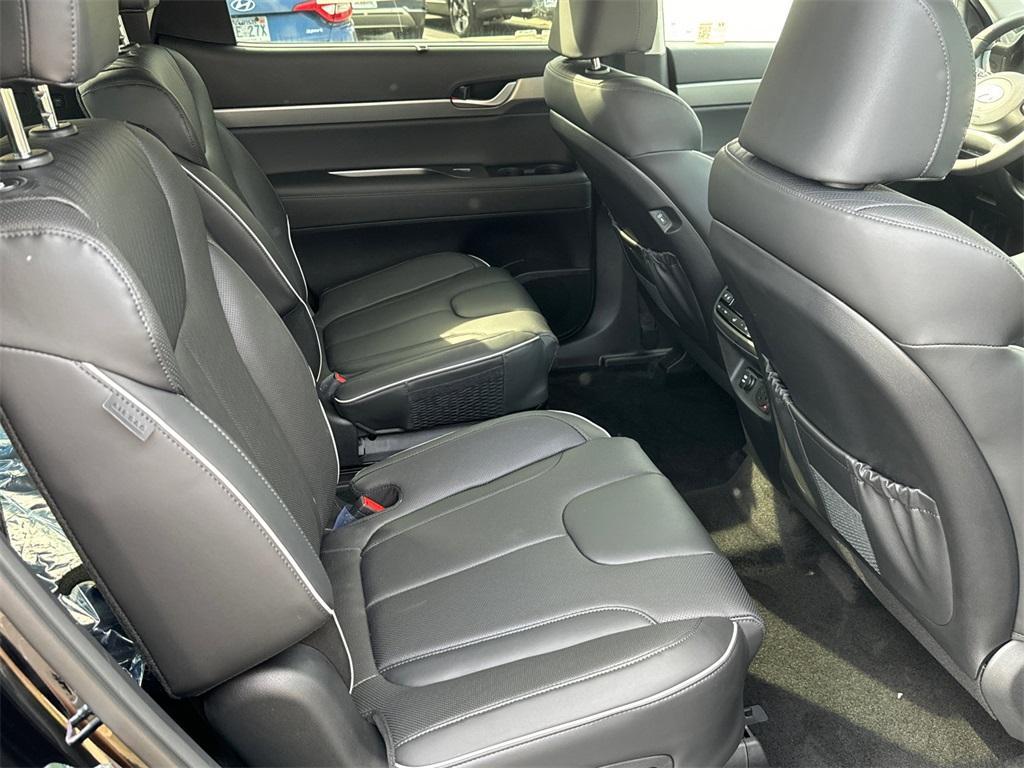 new 2025 Hyundai Palisade car, priced at $40,615
