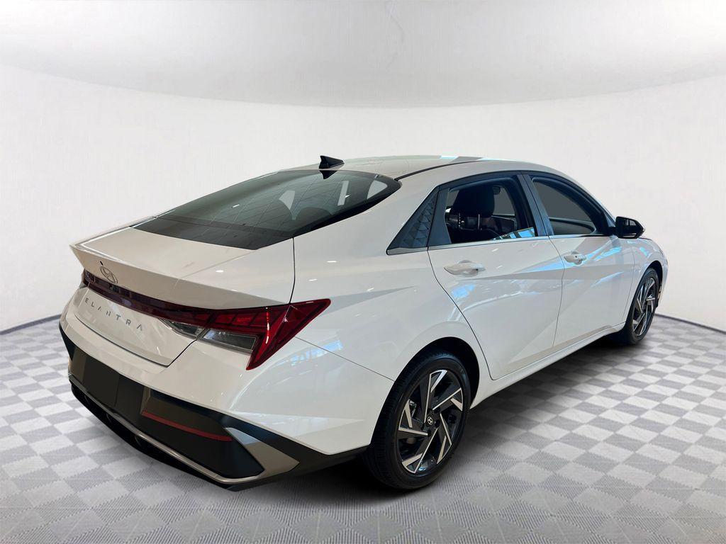 new 2025 Hyundai Elantra car