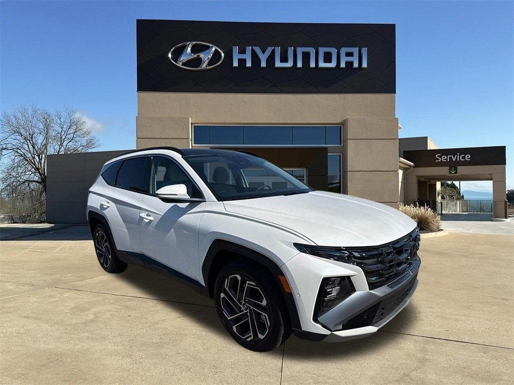 new 2025 Hyundai Tucson car, priced at $40,000