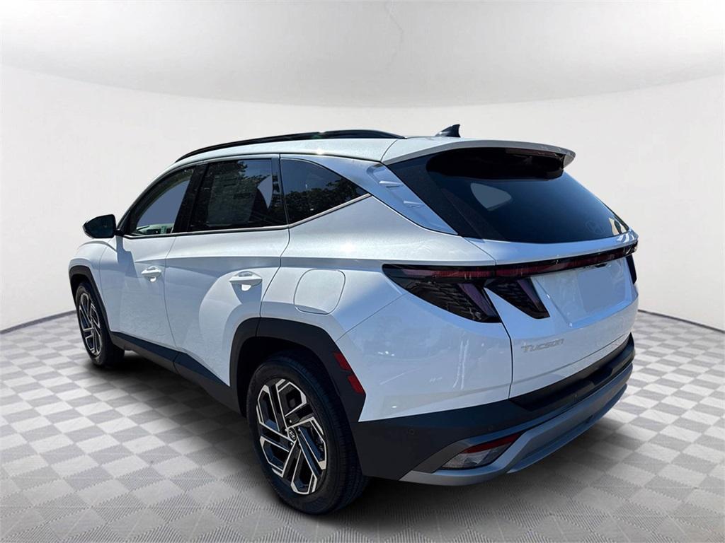 new 2025 Hyundai Tucson car, priced at $40,000