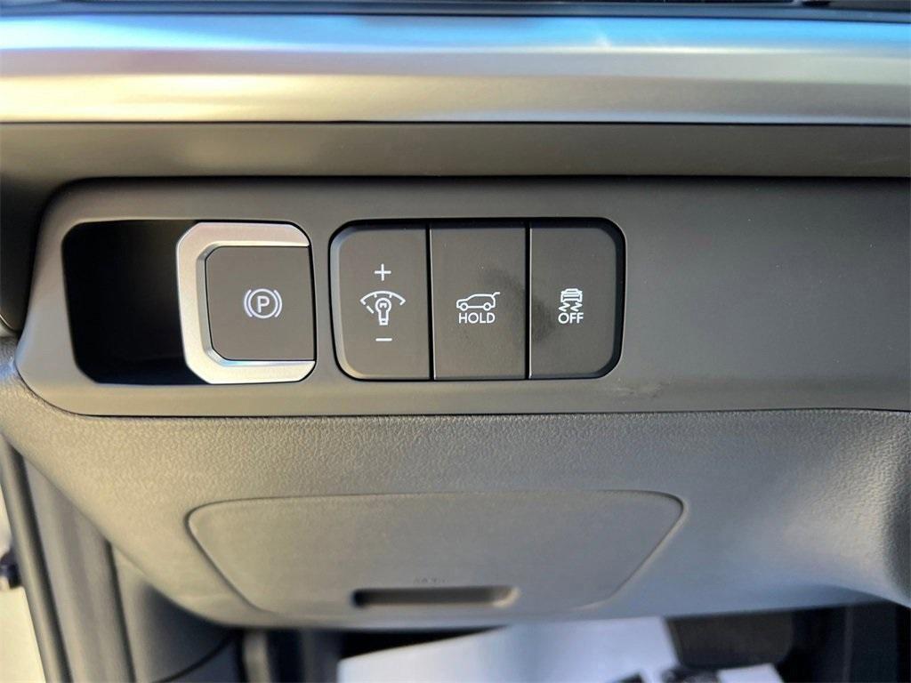 new 2025 Hyundai SANTA FE HEV car, priced at $37,720