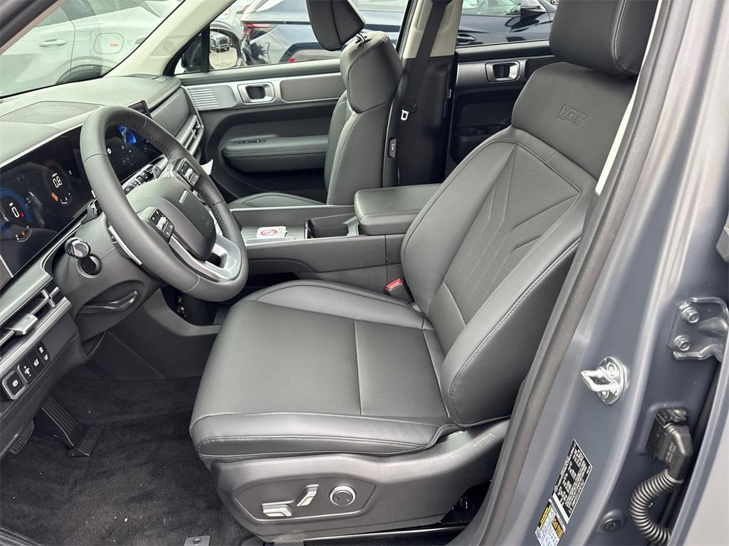 new 2025 Hyundai Santa Fe car, priced at $40,350