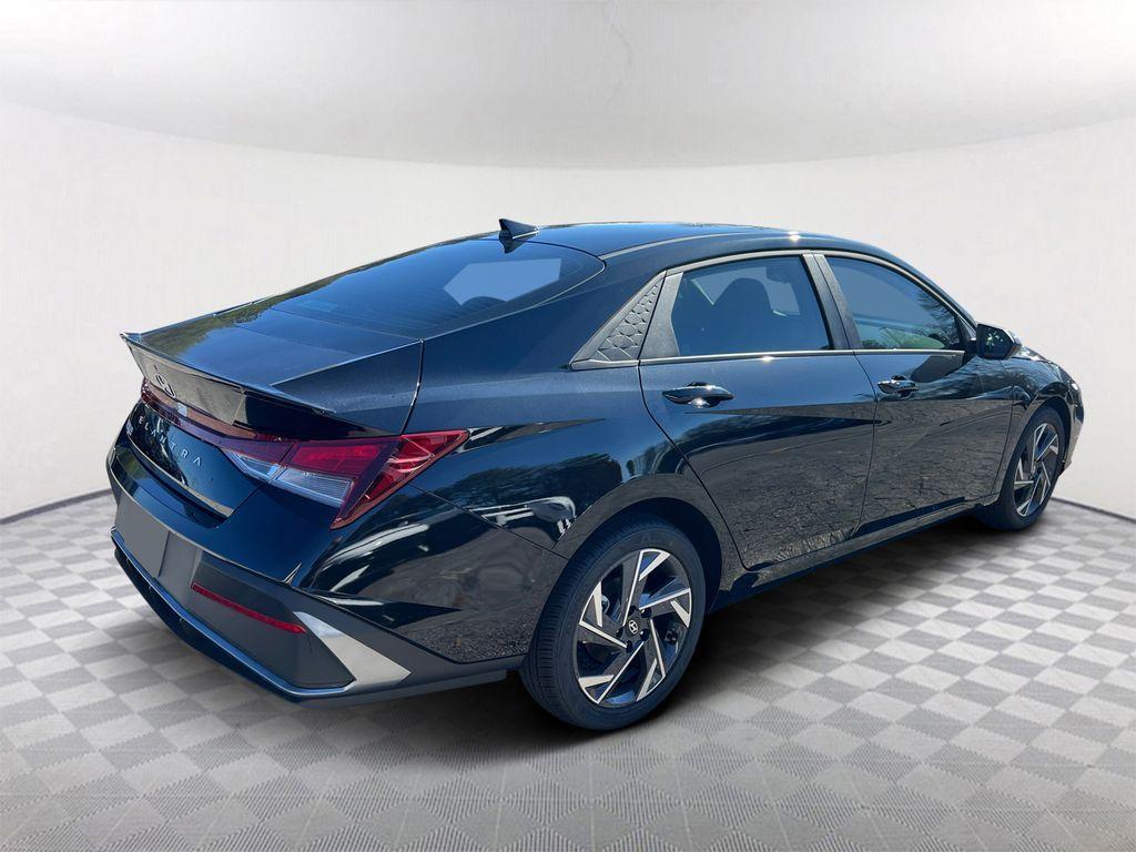 new 2025 Hyundai Elantra car