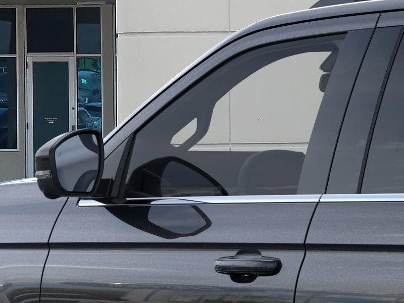new 2025 Ford Expedition car, priced at $85,647
