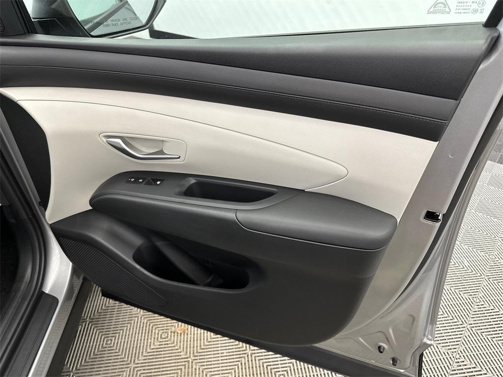 new 2025 Hyundai Tucson car, priced at $30,950