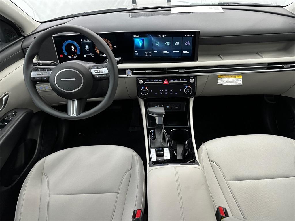 new 2025 Hyundai Tucson car, priced at $30,950