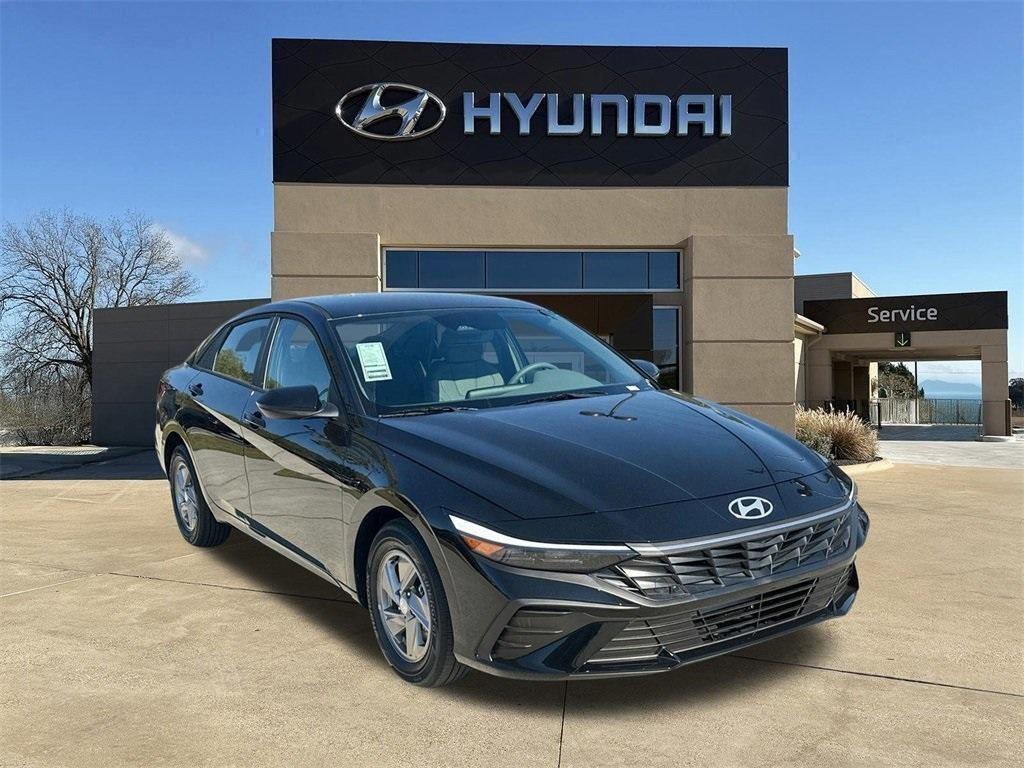 new 2025 Hyundai Elantra car