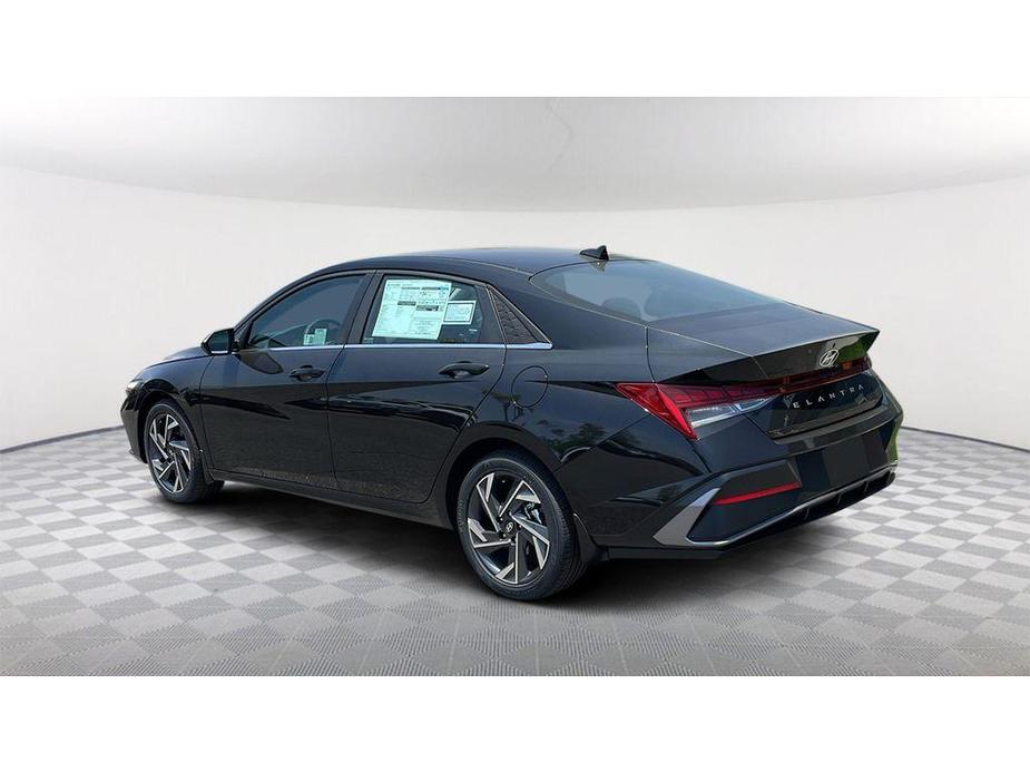 new 2024 Hyundai Elantra car