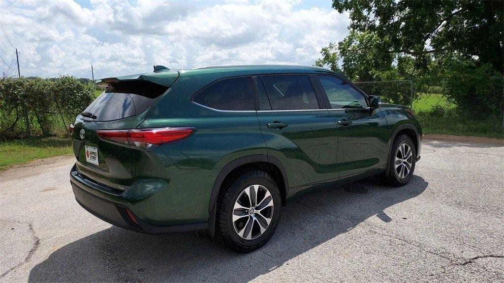 used 2023 Toyota Highlander car, priced at $32,195