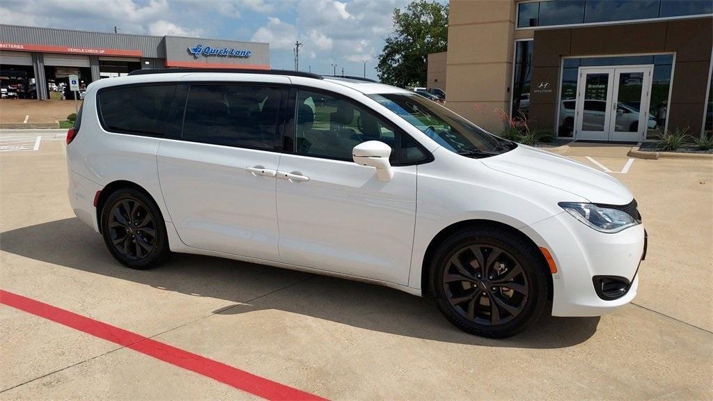 used 2019 Chrysler Pacifica car, priced at $20,295