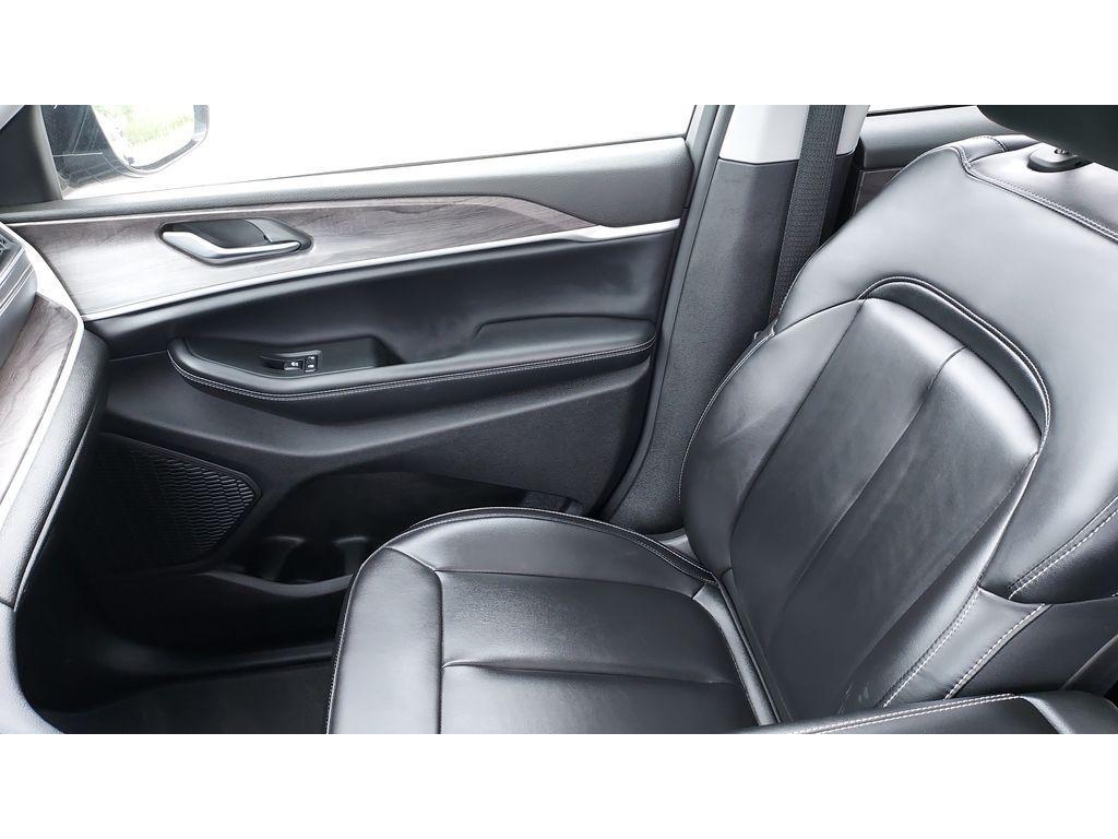 used 2024 Jeep Grand Cherokee car, priced at $37,840