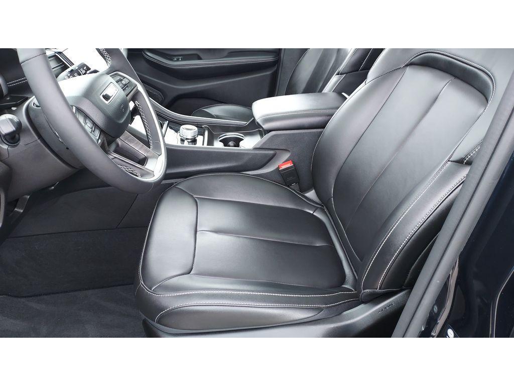 used 2024 Jeep Grand Cherokee car, priced at $37,840