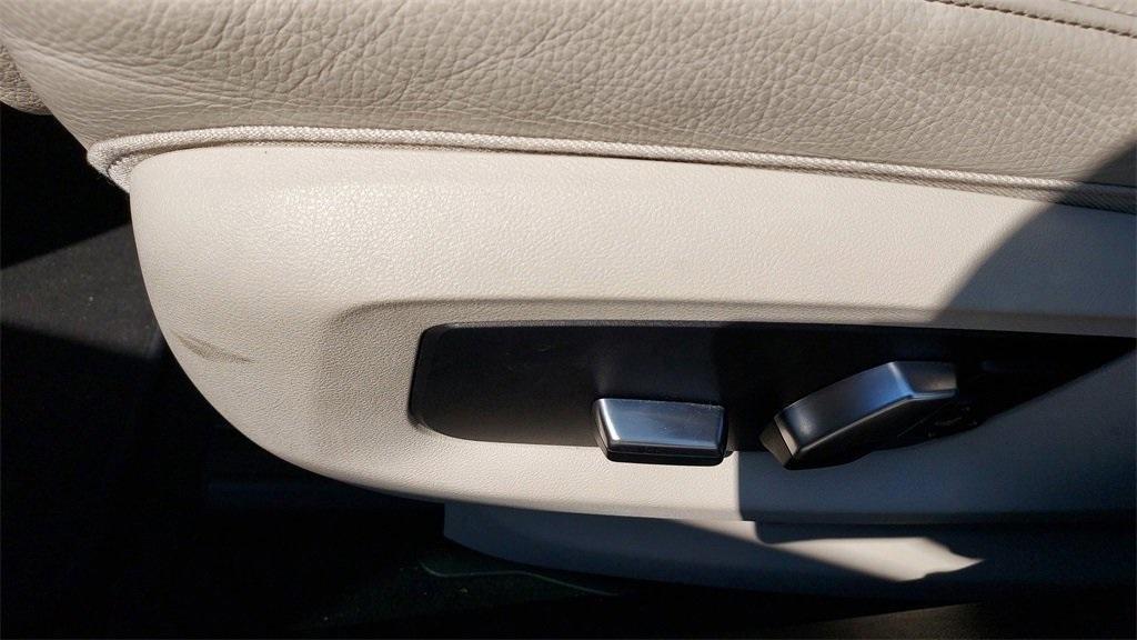 used 2022 BMW 540 car, priced at $36,595