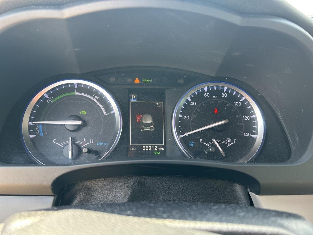 used 2019 Toyota Highlander Hybrid car, priced at $30,392