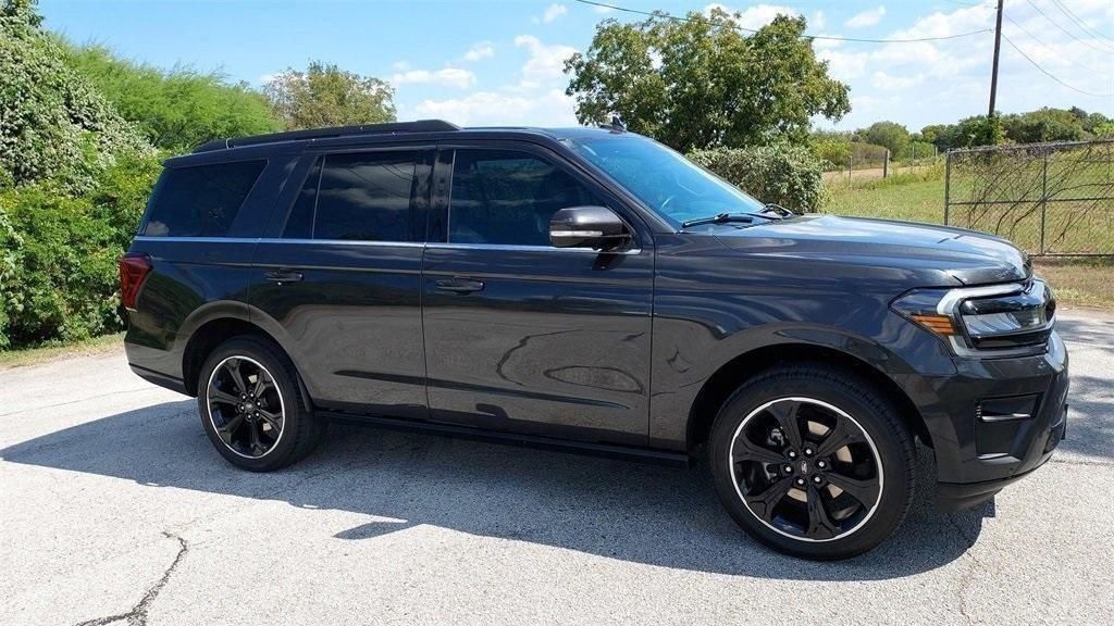 used 2022 Ford Expedition car, priced at $43,793