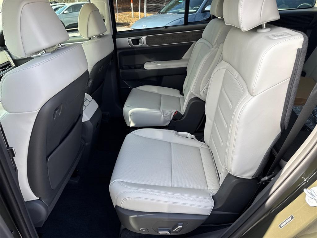 new 2025 Hyundai SANTA FE HEV car, priced at $45,450