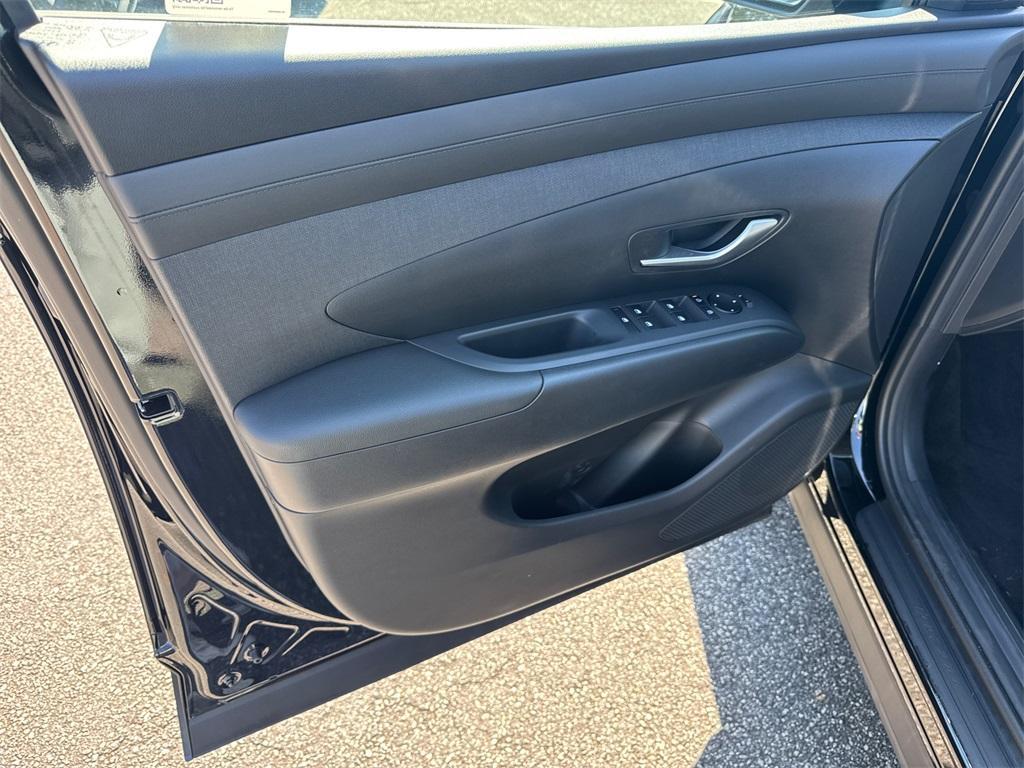 new 2025 Hyundai Tucson car, priced at $32,955