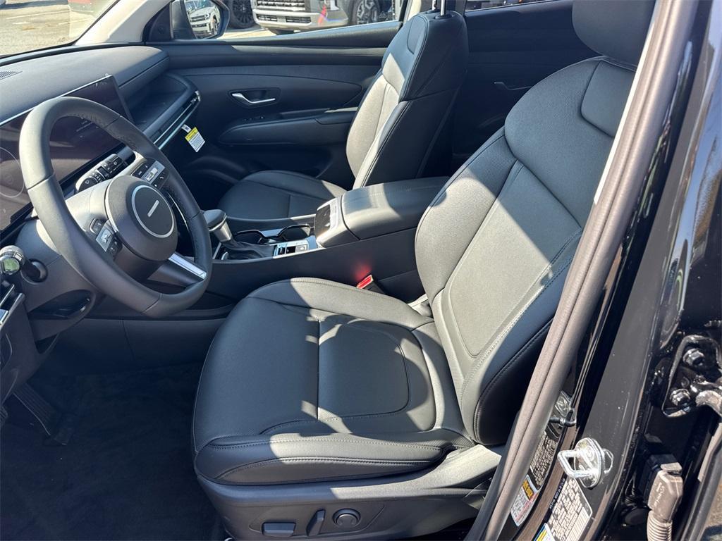 new 2025 Hyundai Tucson car, priced at $32,955