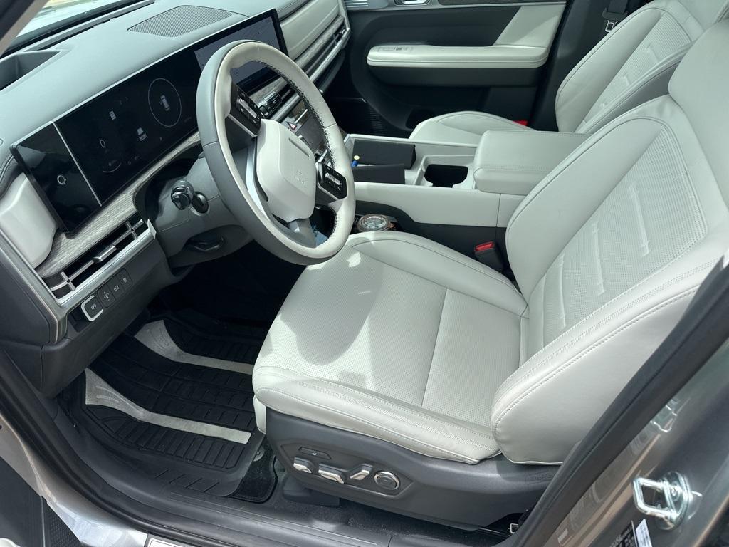 used 2024 Hyundai Santa Fe car, priced at $39,293