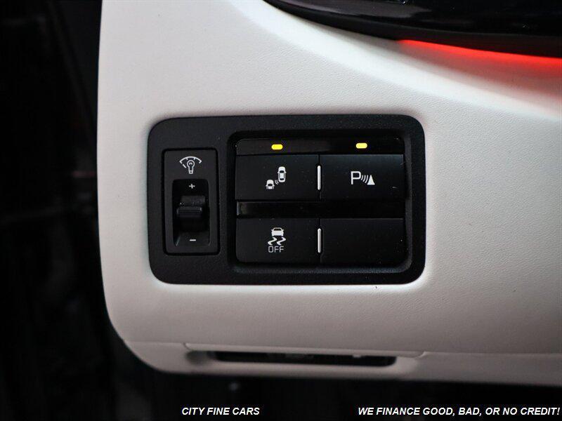 used 2017 Kia K900 car, priced at $17,988