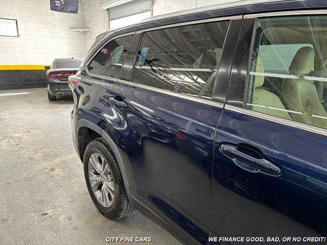 used 2014 Toyota Highlander car, priced at $18,988