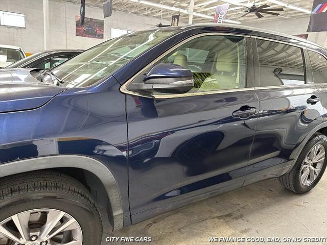 used 2014 Toyota Highlander car, priced at $18,988