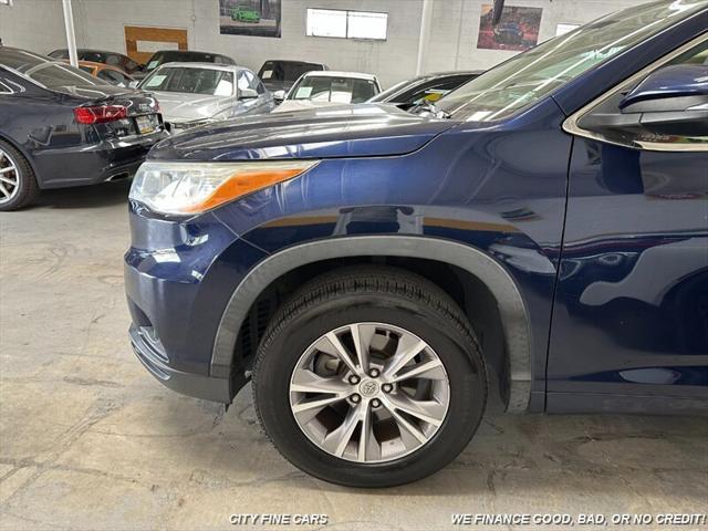 used 2014 Toyota Highlander car, priced at $18,988