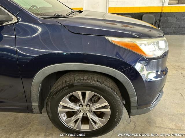 used 2014 Toyota Highlander car, priced at $18,988