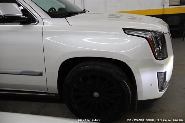 used 2017 Cadillac Escalade car, priced at $31,800