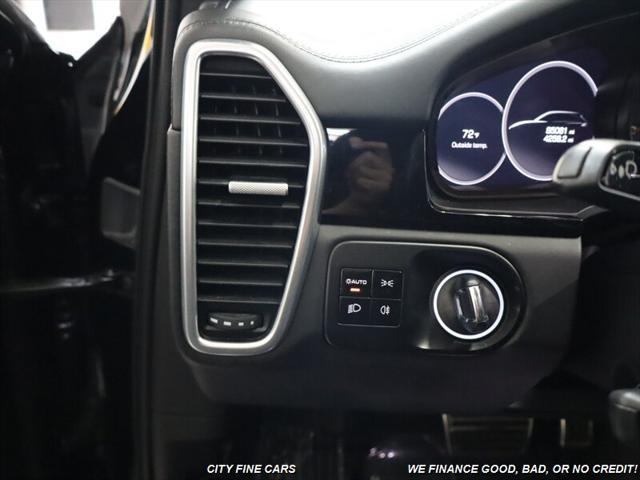 used 2019 Porsche Cayenne car, priced at $37,888