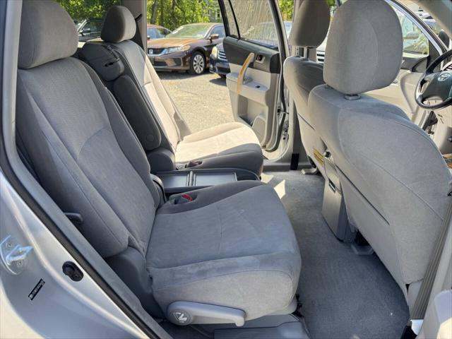 used 2010 Toyota Highlander Hybrid car, priced at $7,695