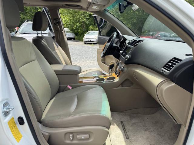 used 2008 Toyota Highlander Hybrid car, priced at $5,495