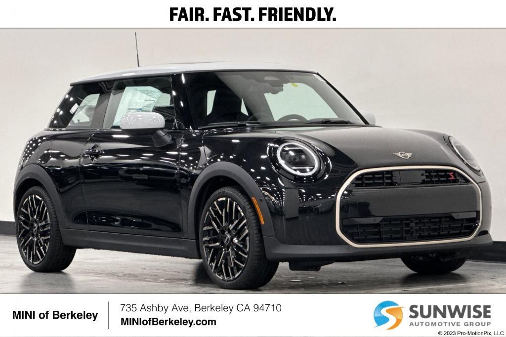 new 2025 MINI Hardtop car, priced at $36,595