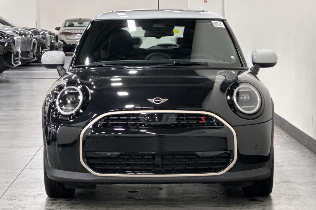 new 2025 MINI Hardtop car, priced at $36,595