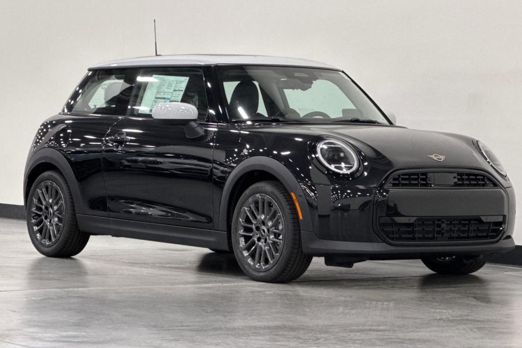 new 2025 MINI Hardtop car, priced at $32,345