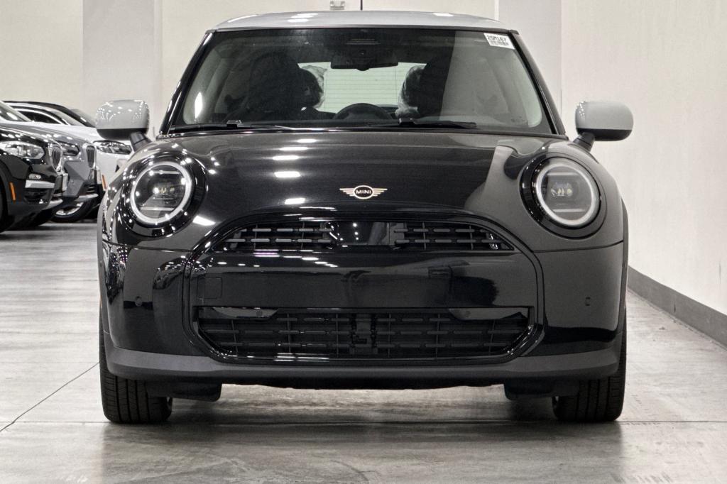 new 2025 MINI Hardtop car, priced at $32,345