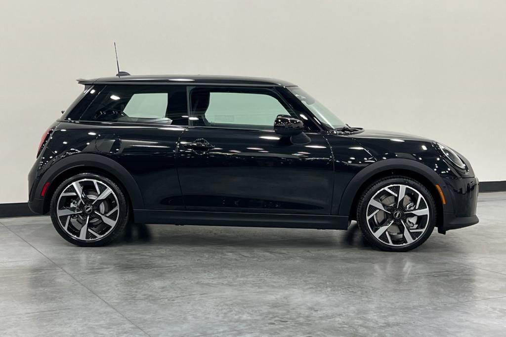 new 2025 MINI Hardtop car, priced at $35,595