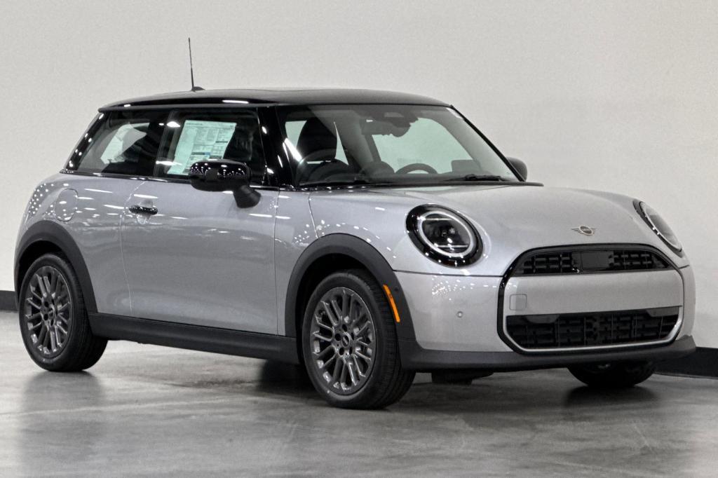 new 2025 MINI Hardtop car, priced at $32,345