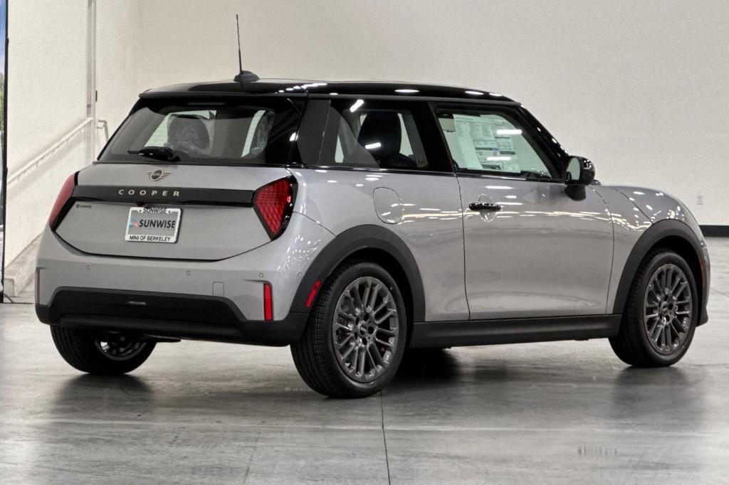 new 2025 MINI Hardtop car, priced at $32,345