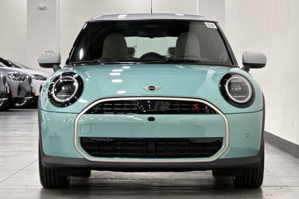 new 2025 MINI Hardtop car, priced at $38,295