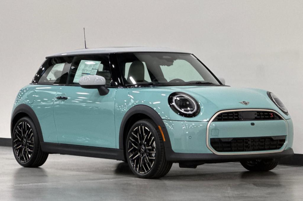 new 2025 MINI Hardtop car, priced at $38,295