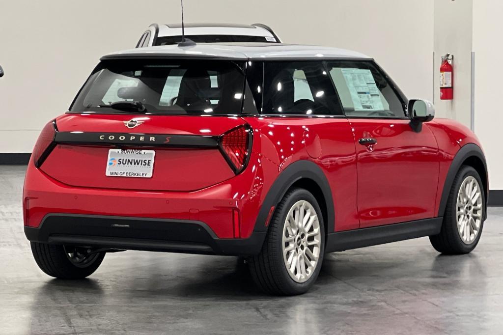 new 2025 MINI Hardtop car, priced at $36,595