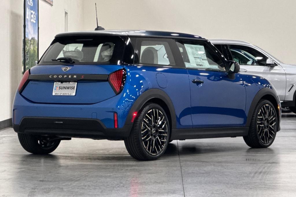 new 2025 MINI Hardtop car, priced at $38,795