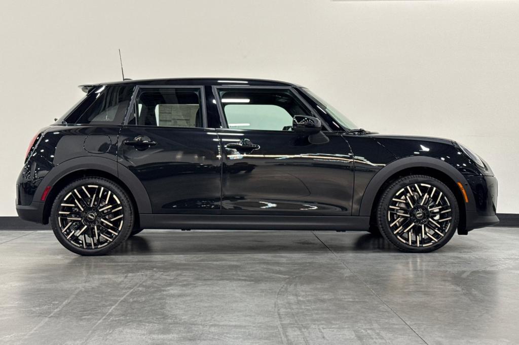 new 2025 MINI Hardtop car, priced at $39,295